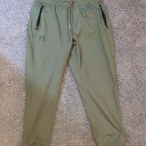 Under Armour Men's Olive Green Joggers
